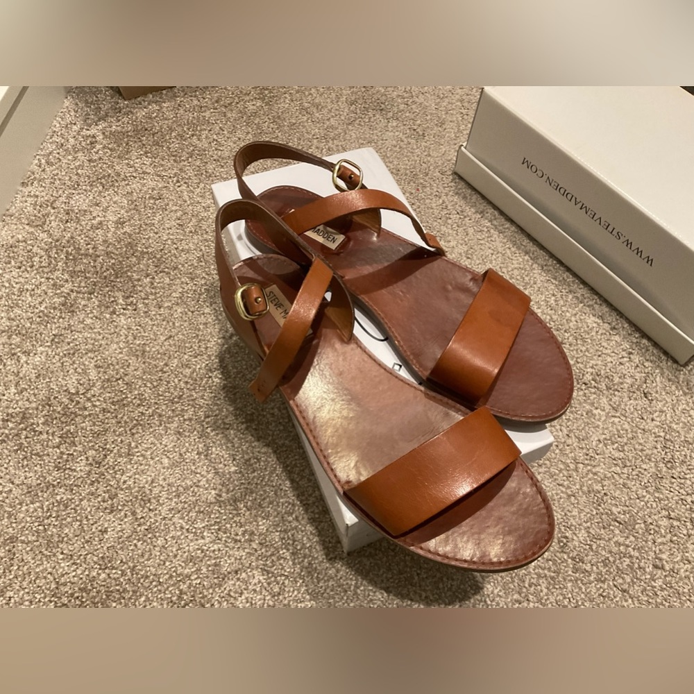 Steve Madden Tan Donddi Sandals